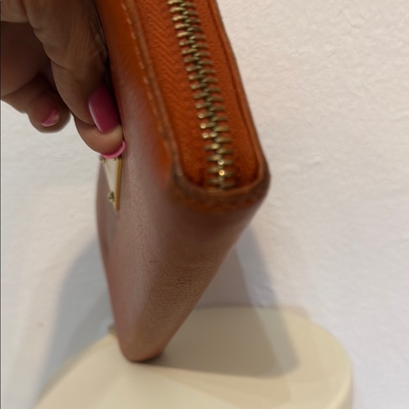 Michael Kors Burnt Orange Leather Wallet -GUC - Picture 4 of 10